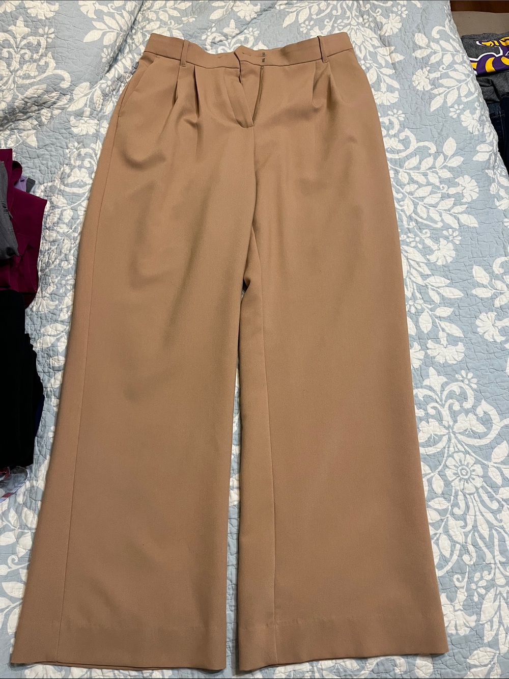 Abercrombie & Fitch Wide-Leg Trousers in Camel Tan